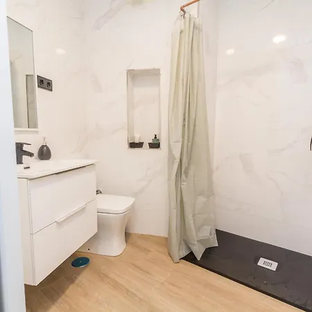 Sunstay Petit Apartment